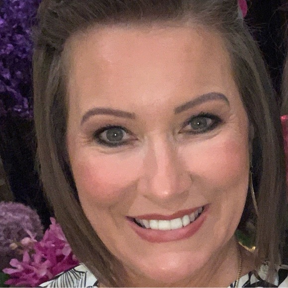 Meet your Posher, Lucy - Picture 2 of 2